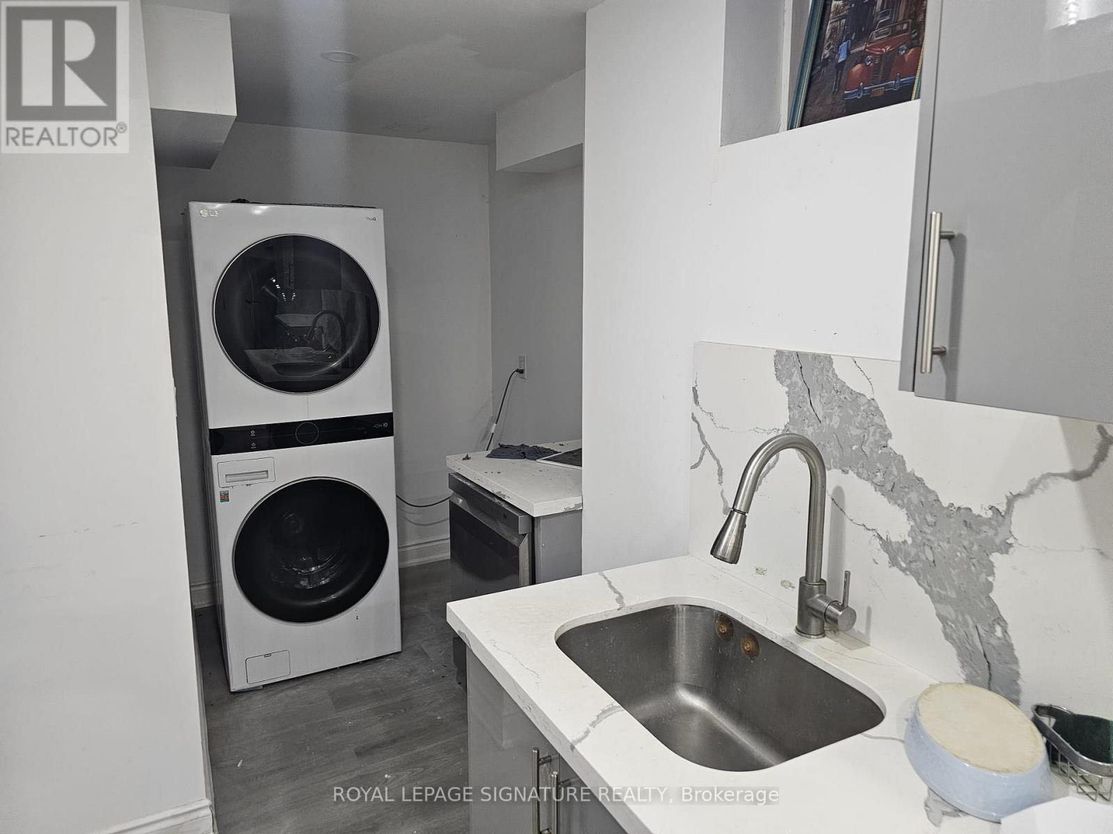 7590 SAINT BARBARA BOULEVARD, Mississauga (Meadowvale Village) — photo 4