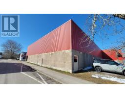 275 Main Street, Yarmouth, NS B5A1E3 Photo 11