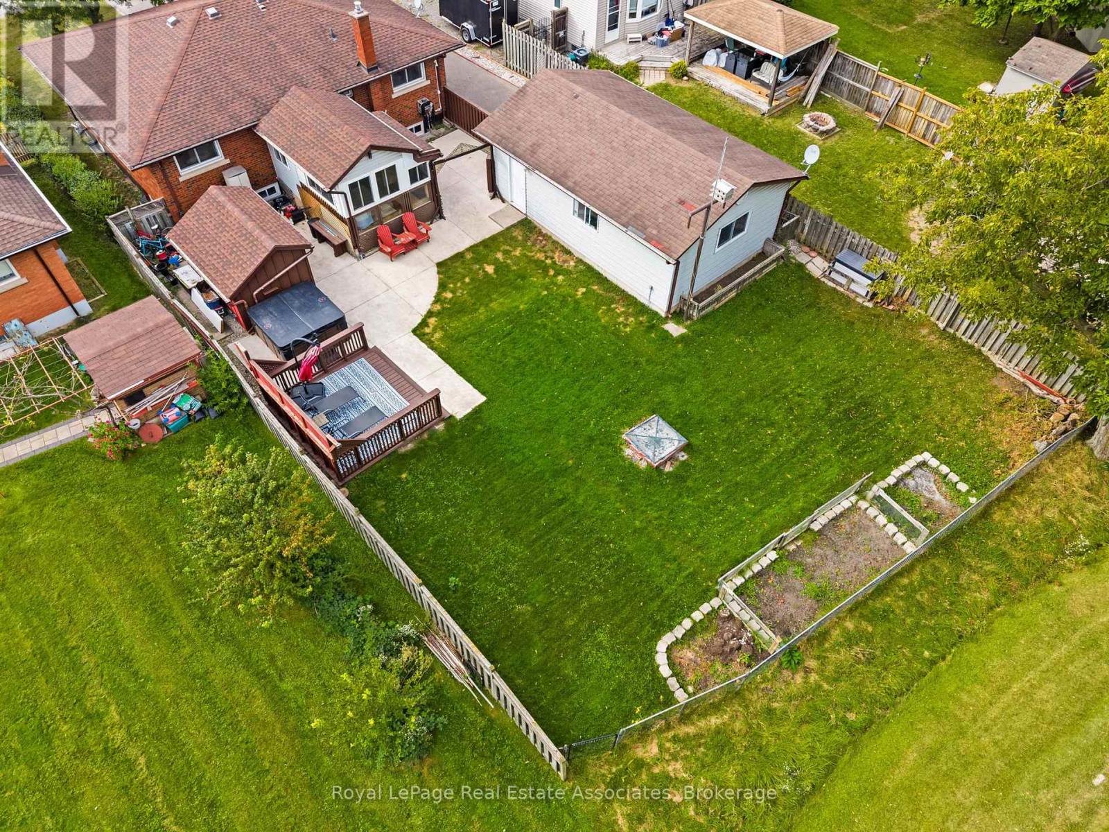29 TRUFAL AVENUE - 35