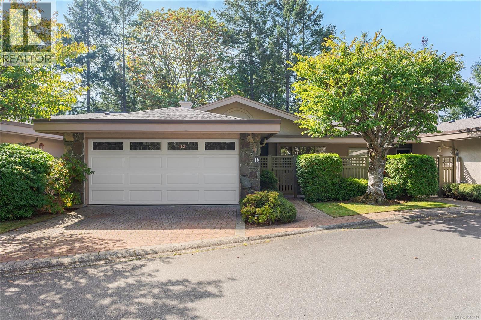 18 4991 Bella Vista Cres