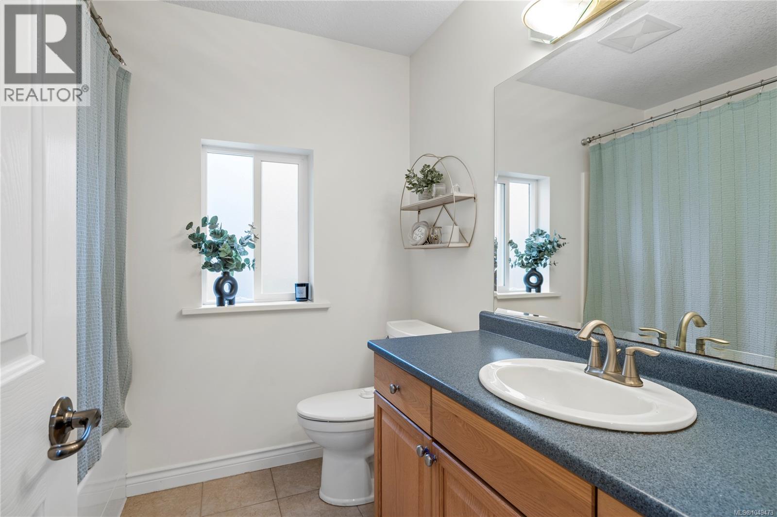 1715 Country Hills Dr - Image 25
