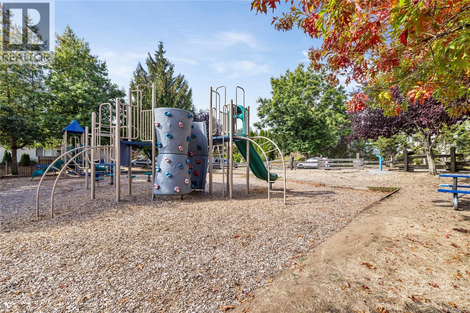 1715 Country Hills Dr - 38
