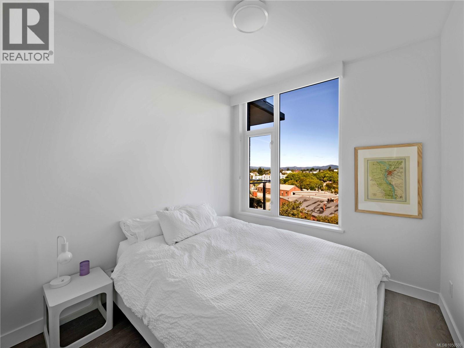 #604 60 Saghalie Rd - 18