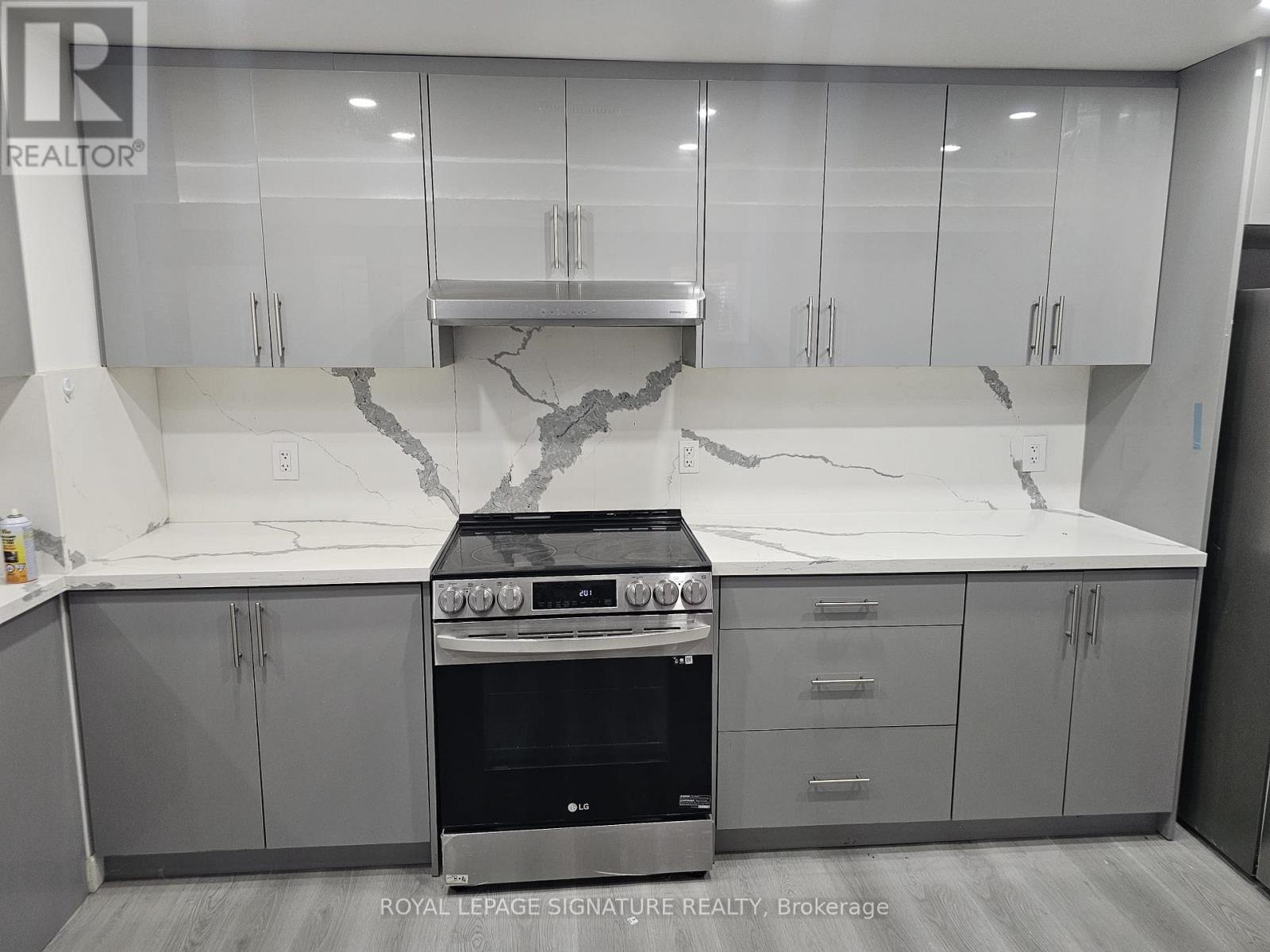 7590 SAINT BARBARA BOULEVARD, Mississauga (Meadowvale Village) — photo 3