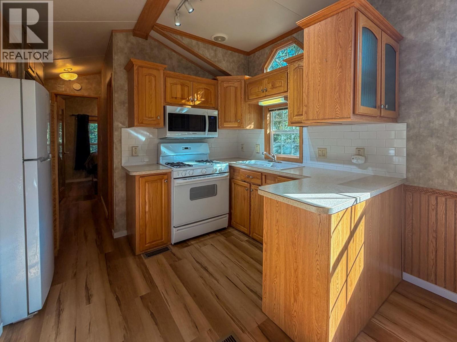 4906 LYNX Drive - 3