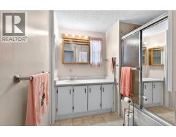 15 Mars Drive, Kamloops, BC V2B1B3 Photo 25