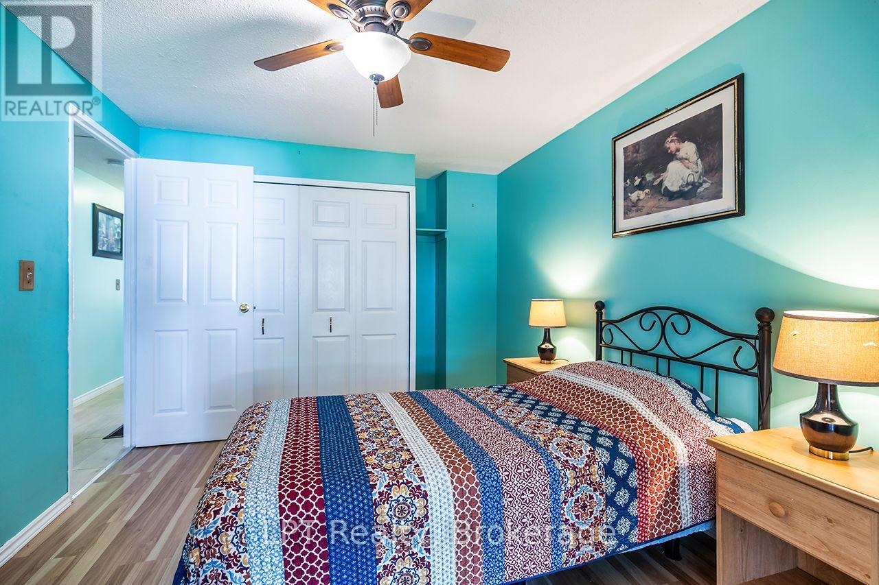 745 GRANDVIEW DRIVE - 15