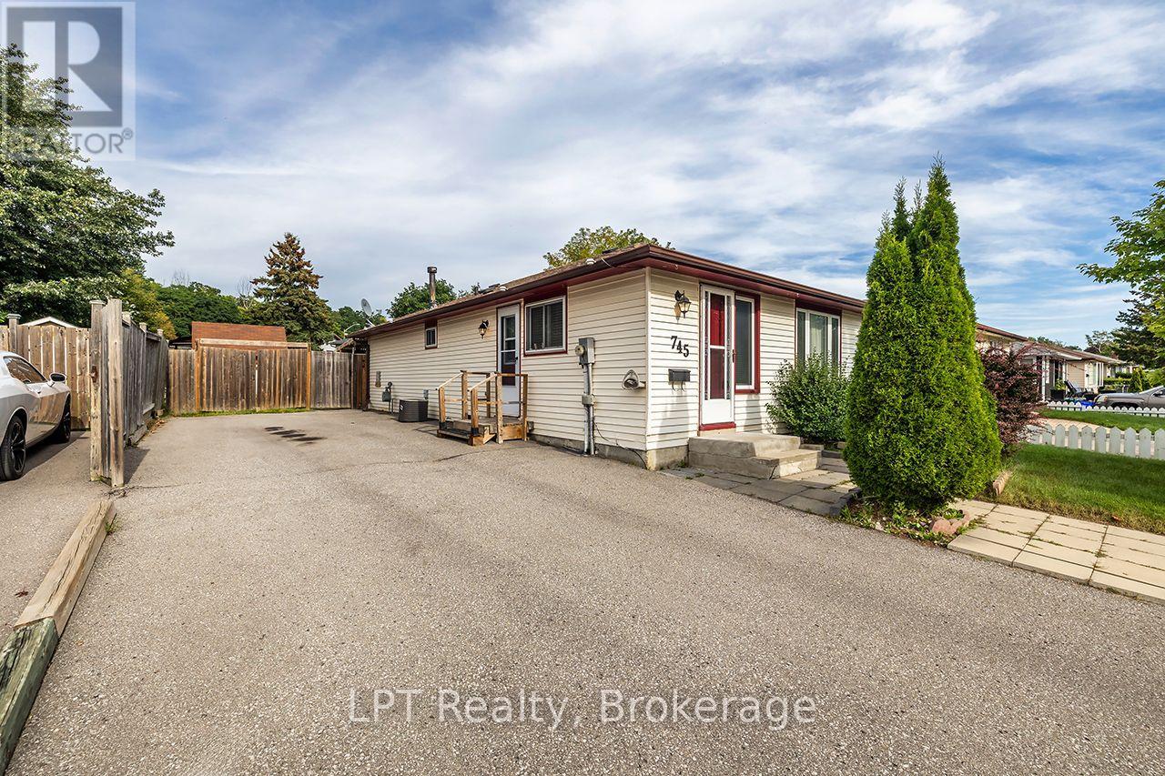 745 GRANDVIEW DRIVE - 2