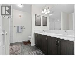Kitchen - 809 Seton Circle Se, Calgary, AB T3M3C4 Photo 15