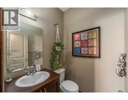 Bedroom - 173 Pantego Road Nw, Calgary, AB T3K0B8 Photo 14