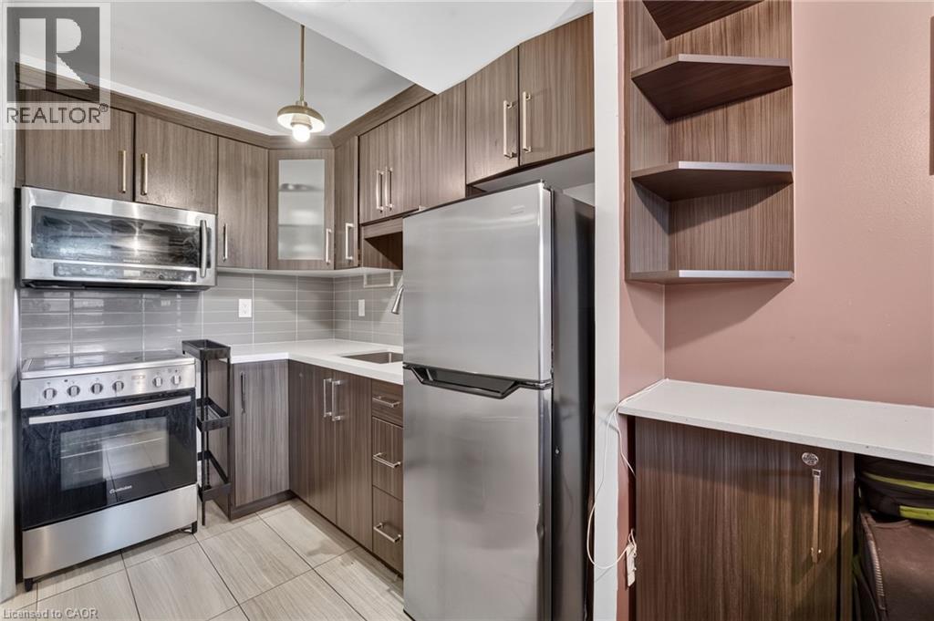 #2905 150 CHARLTON Avenue E - 8