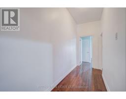 Bathroom - 431 Manning Avenue, Toronto, ON M6G2V6 Photo 10