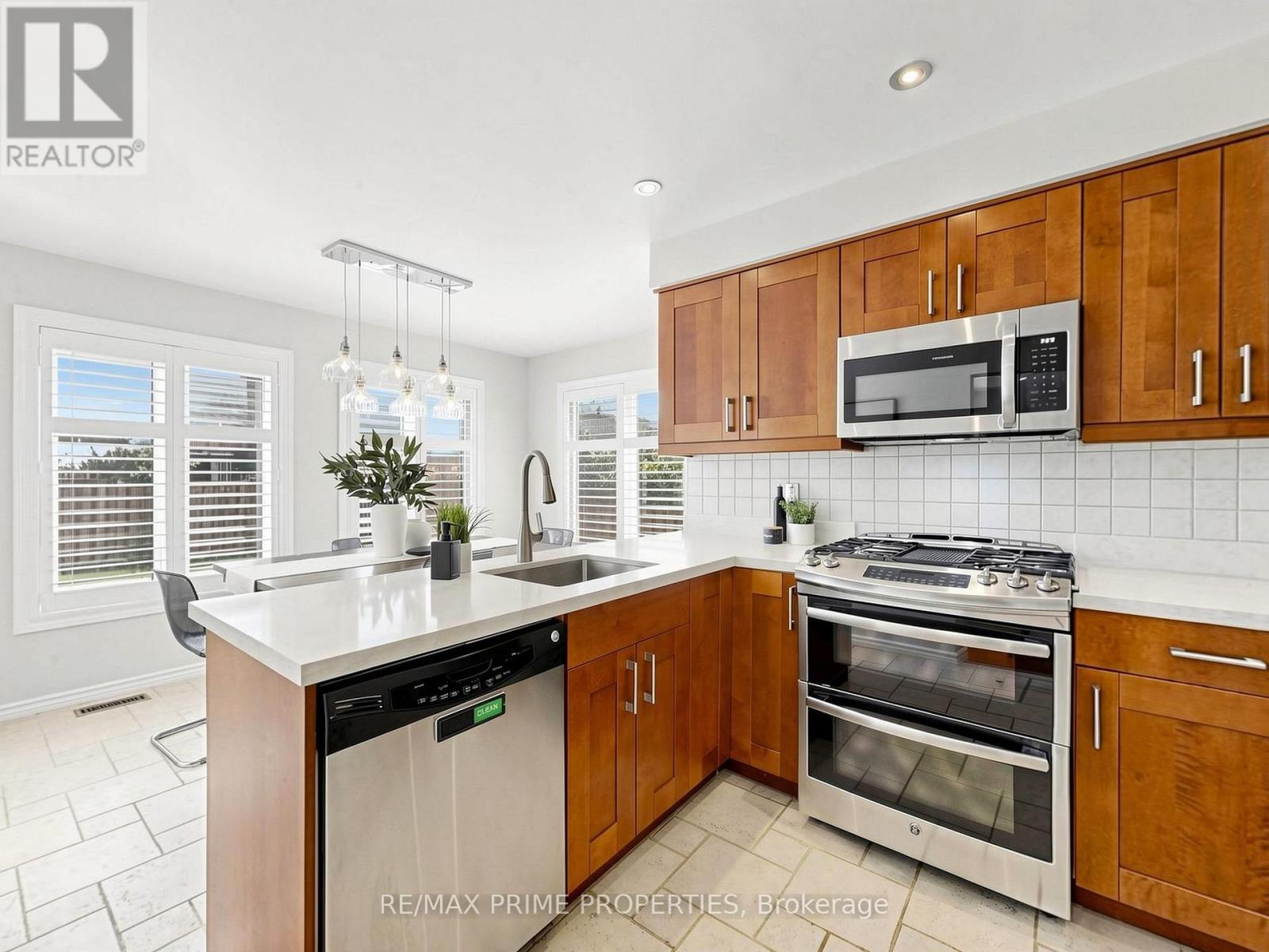 29 REDMOND DRIVE, Ajax (Central) — photo 12
