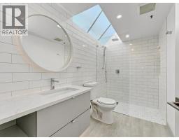 204 565 17 Street, West Vancouver, BC V7V3S9 Photo 23