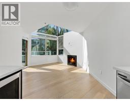 204 565 17 Street, West Vancouver, BC V7V3S9 Photo 9