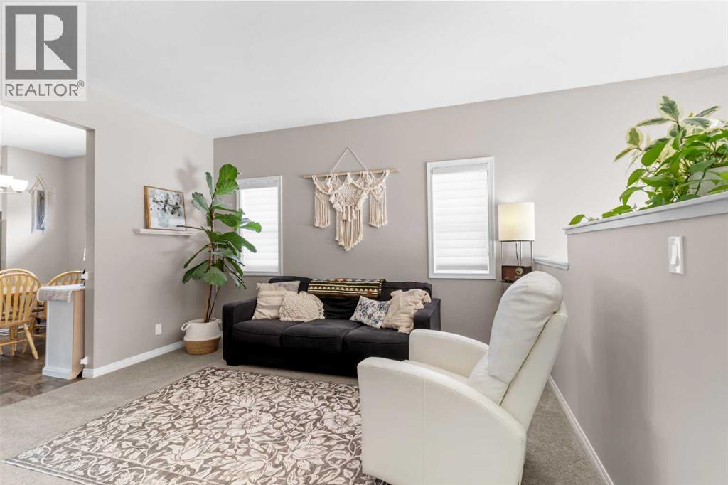 Listing photo – 20 Radcliff Way, Sylvan Lake