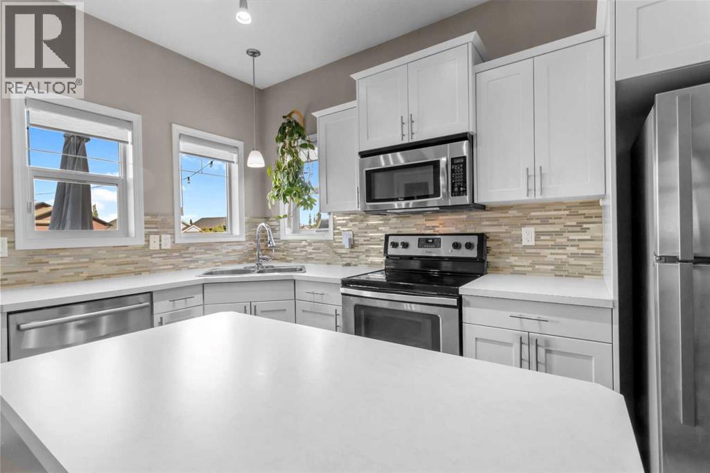 Listing photo – 20 Radcliff Way, Sylvan Lake