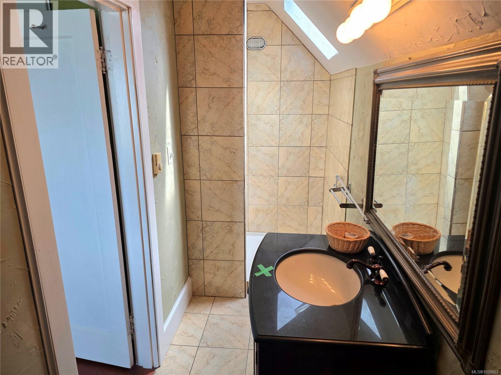 3039 5th Ave - Image 19