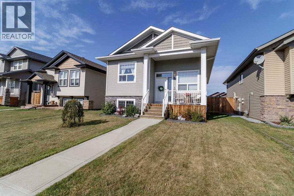 Listing photo – 20 Radcliff Way, Sylvan Lake