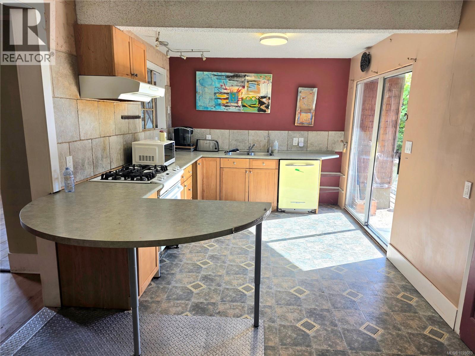 3039 5th Ave - Image 11