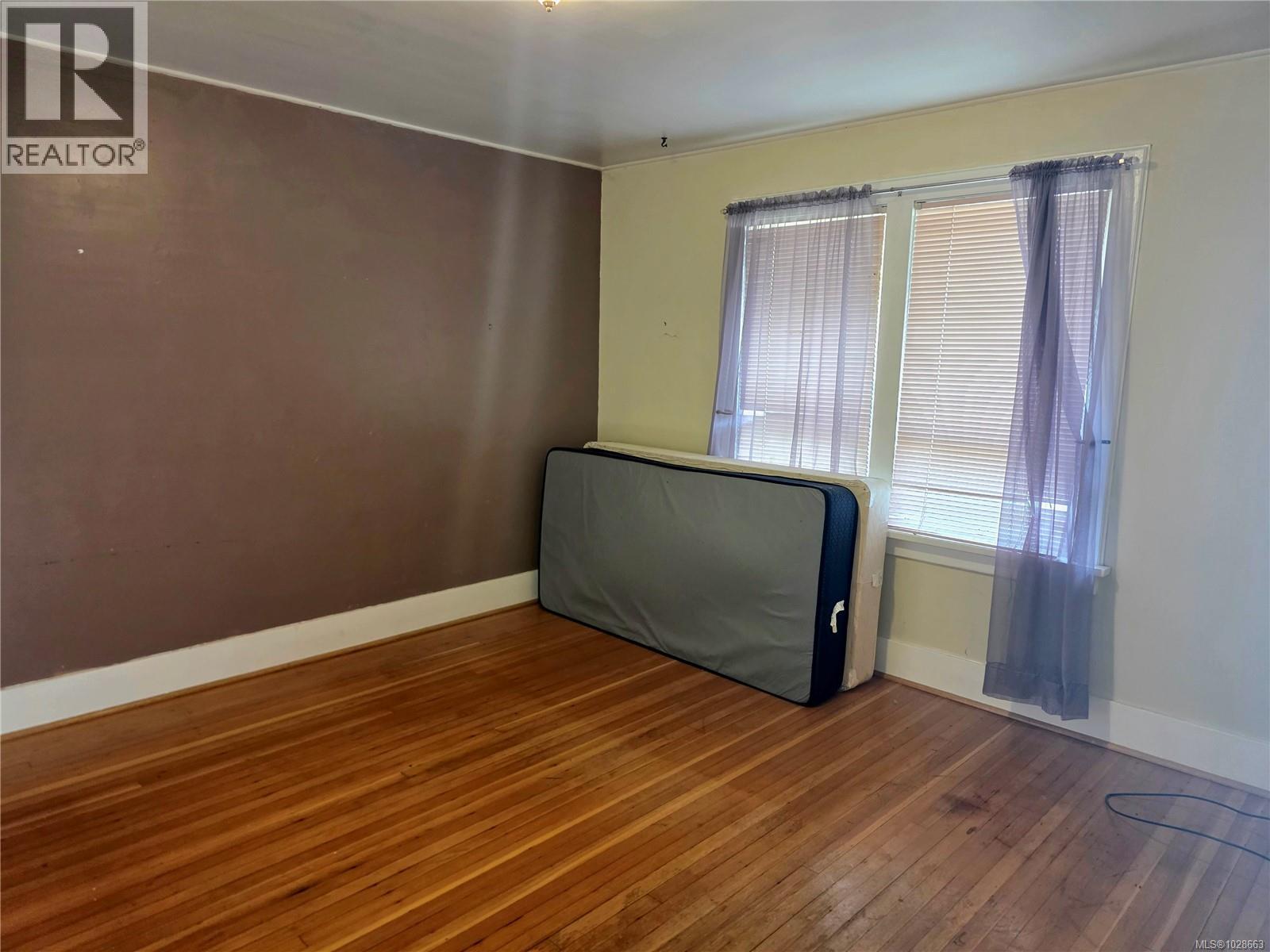 3039 5th Ave - Image 16