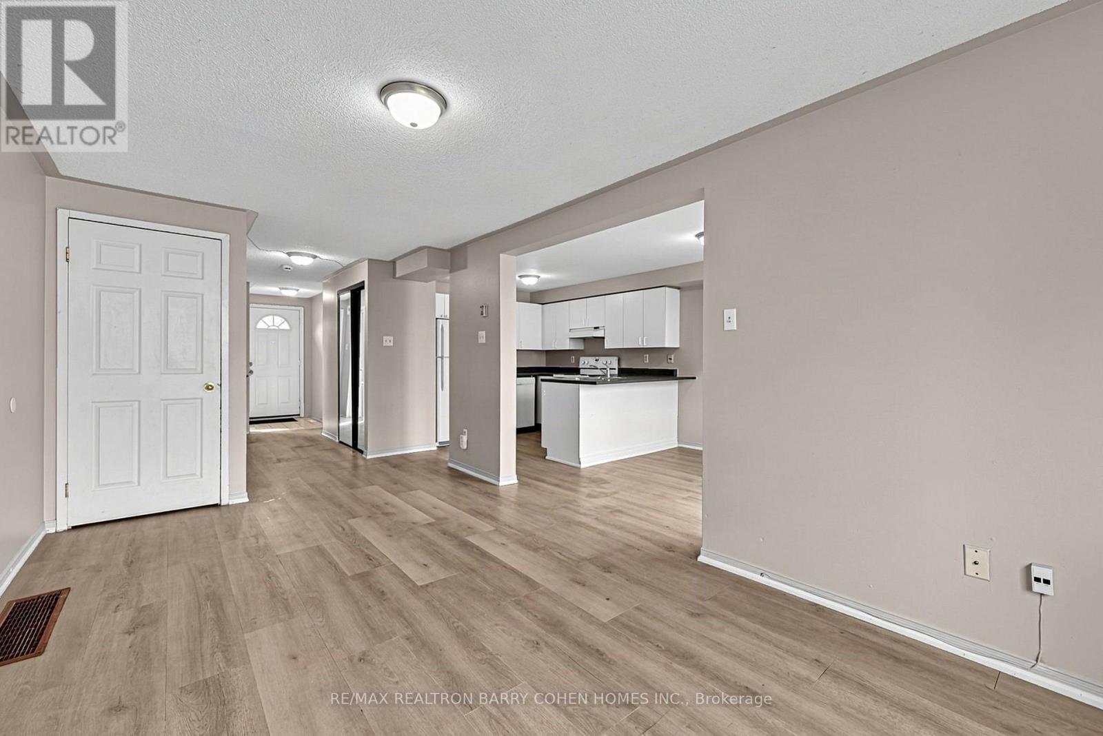 43 BLACK CHERRY CRESCENT, Barrie (Holly) — photo 11