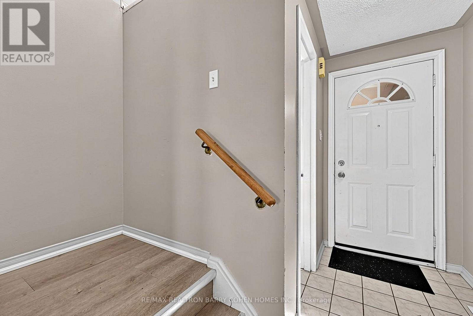 43 BLACK CHERRY CRESCENT, Barrie (Holly) — photo 3