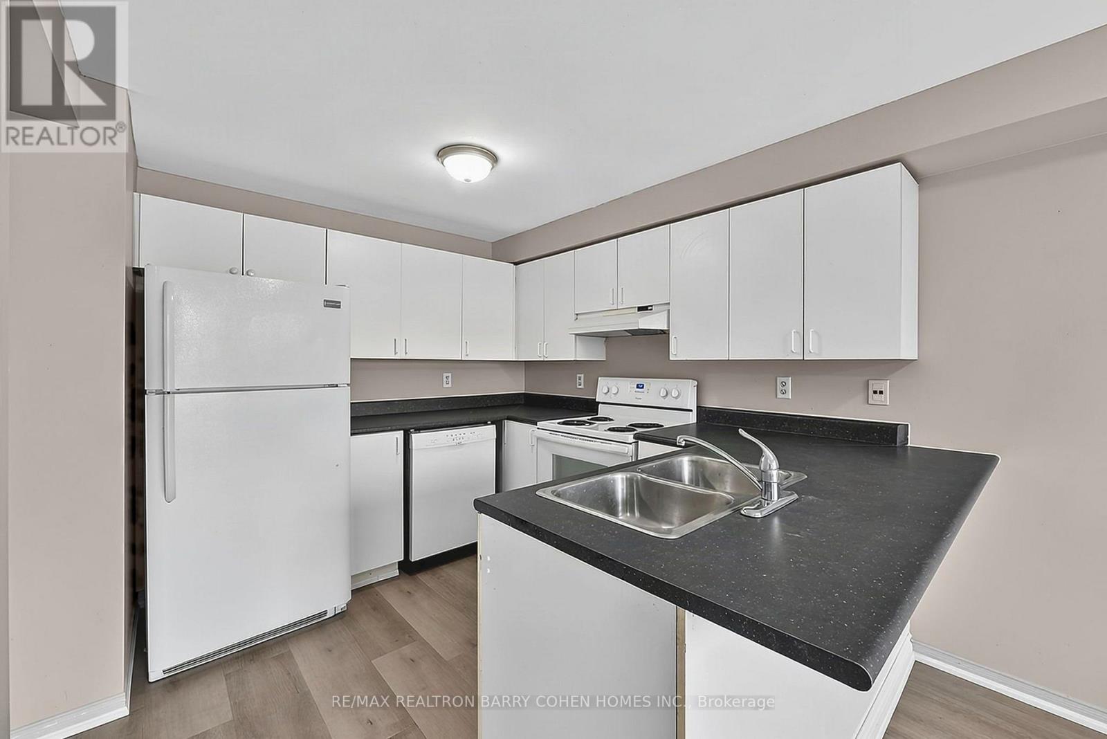 43 BLACK CHERRY CRESCENT, Barrie (Holly) — photo 6