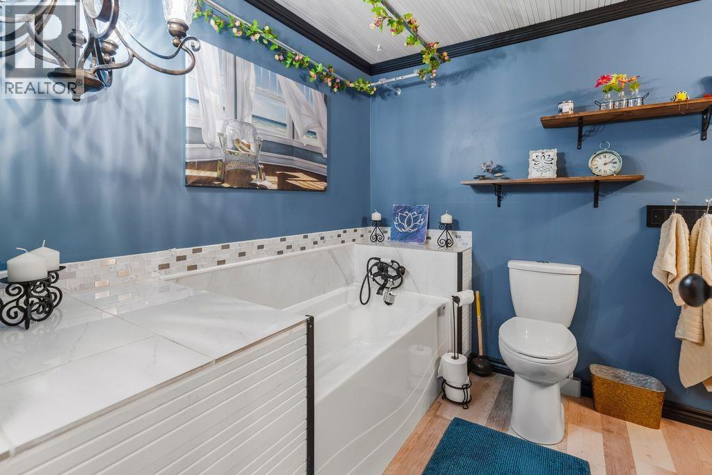 Photo 23 of 31 — 4705 CHIEF LAKE ROAD · Prince George, BC