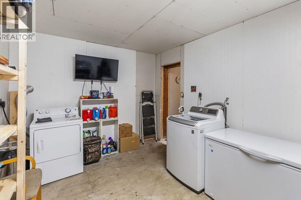 Photo 25 of 31 — 4705 CHIEF LAKE ROAD · Prince George, BC