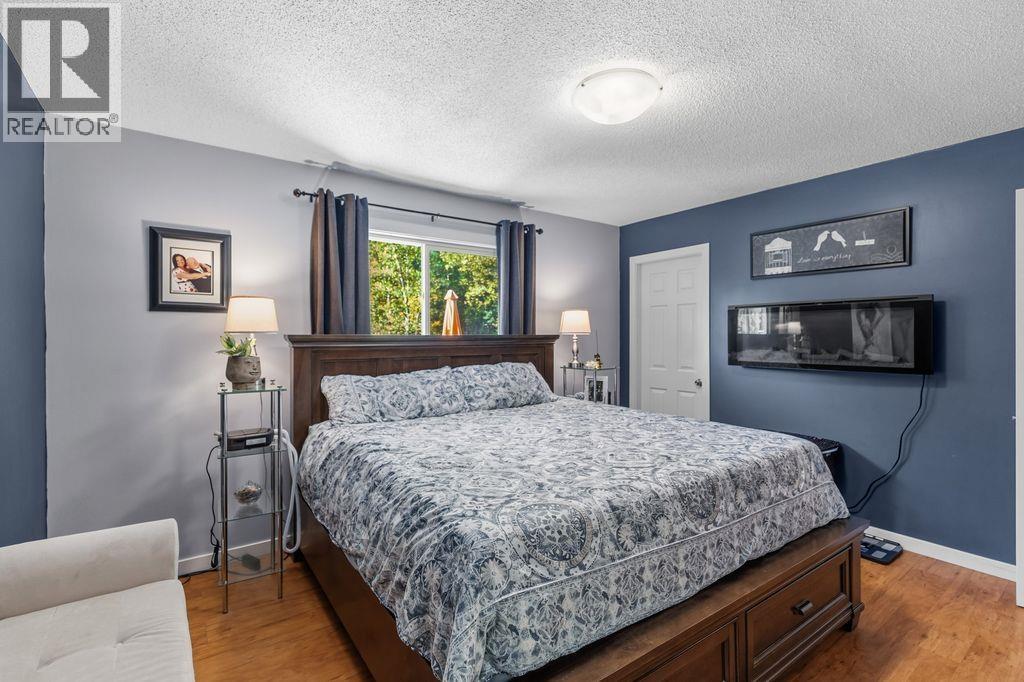 Photo 13 of 31 — 4705 CHIEF LAKE ROAD · Prince George, BC
