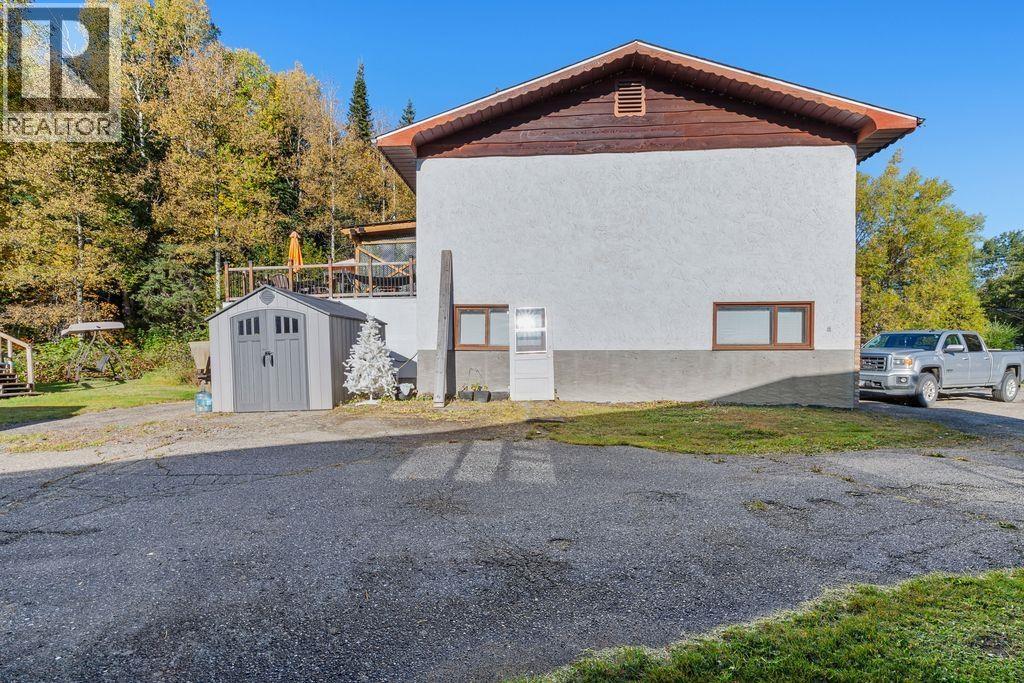 Photo 29 of 31 — 4705 CHIEF LAKE ROAD · Prince George, BC