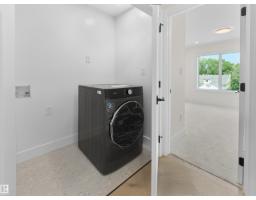 8136 77 Av Nw, Edmonton, AB T6C0L2 Photo 28