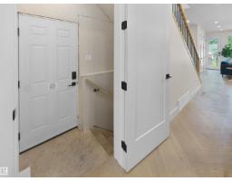 8136 77 Av Nw, Edmonton, AB T6C0L2 Photo 29
