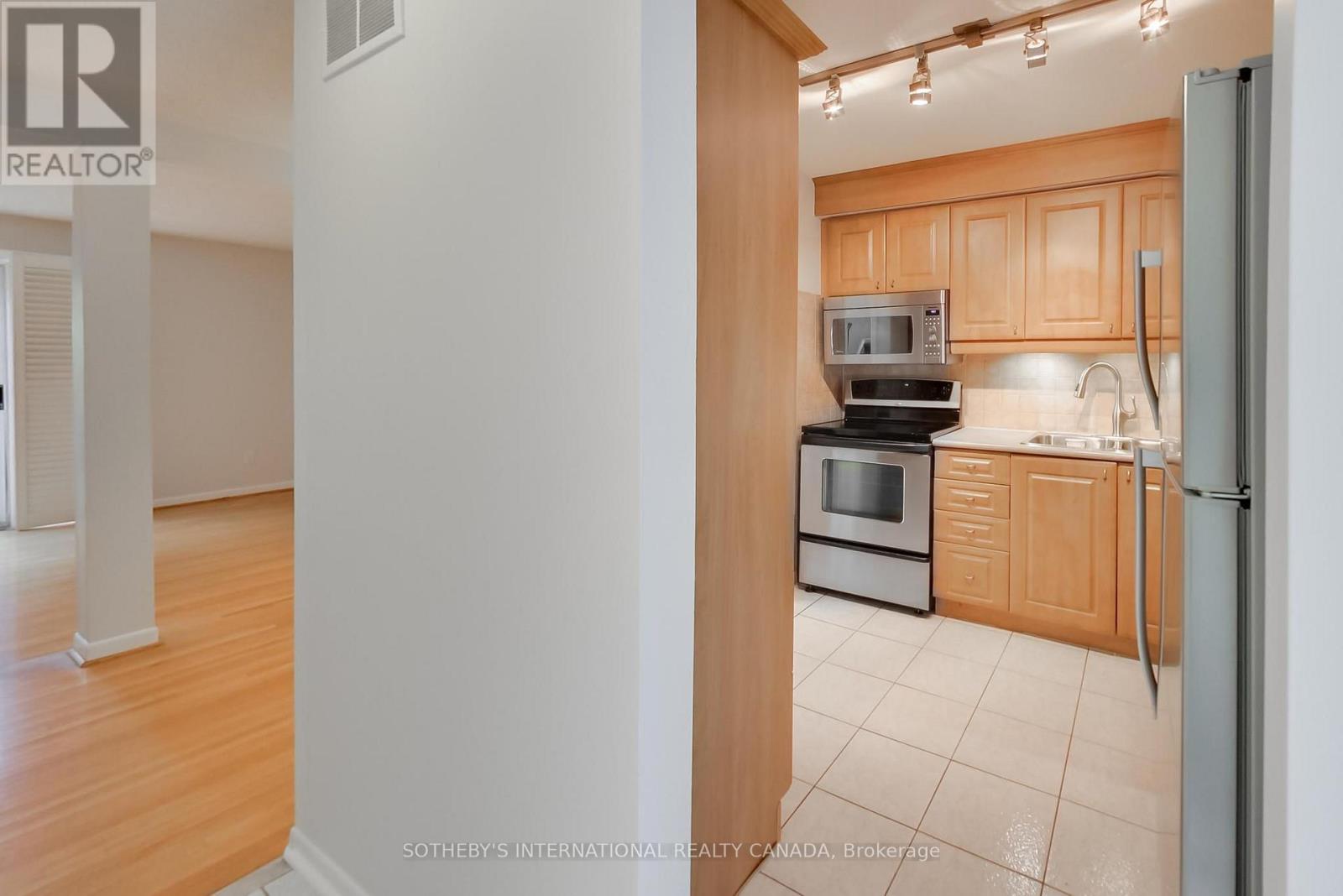 17 - 1397 ROYAL YORK ROAD, Toronto (Edenbridge-Humber Valley) — photo 4