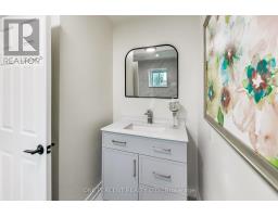 1270 Pallatine Drive, Oakville, ON L6H1Z2 Photo 13