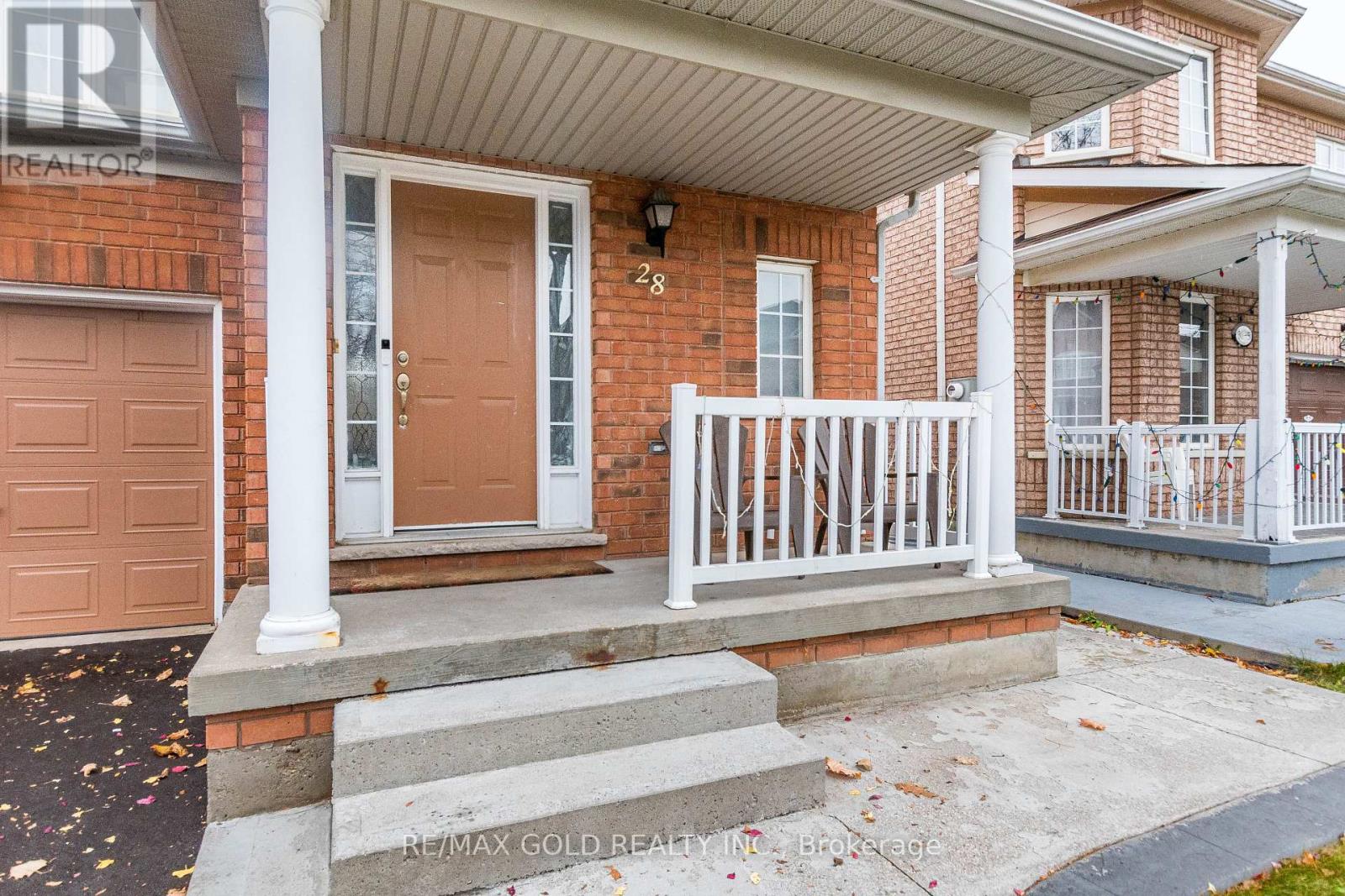 28 PAULINE CRESCENT, Brampton (Fletcher's Meadow) — photo 2