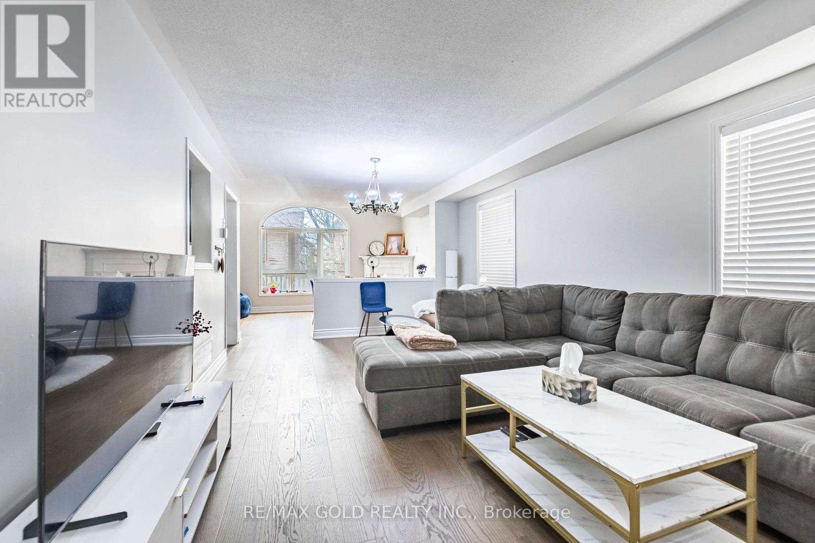 28 PAULINE CRESCENT, Brampton (Fletcher's Meadow) — photo 4