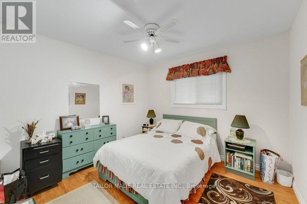 22 GREYSTONE CRESCENT - 13