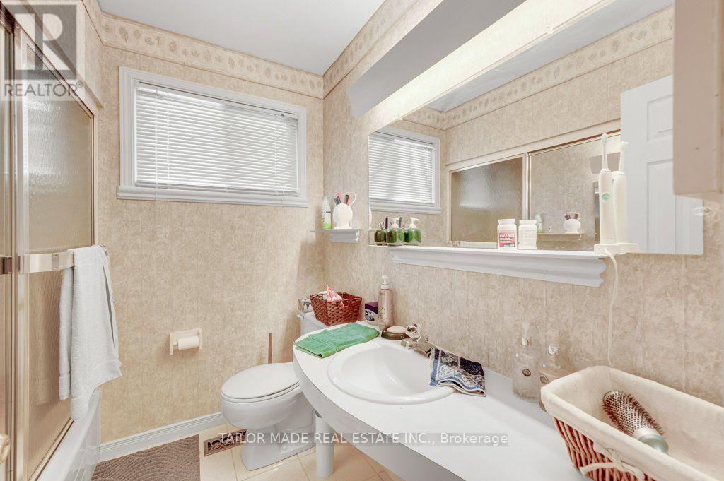 22 GREYSTONE CRESCENT - 19