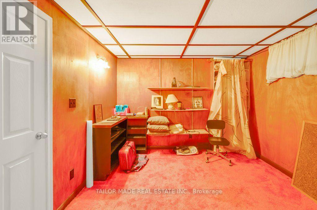 22 GREYSTONE CRESCENT - 30