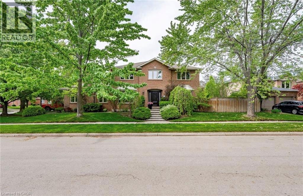 500 BLENHEIM Crescent, Oakville — photo 2