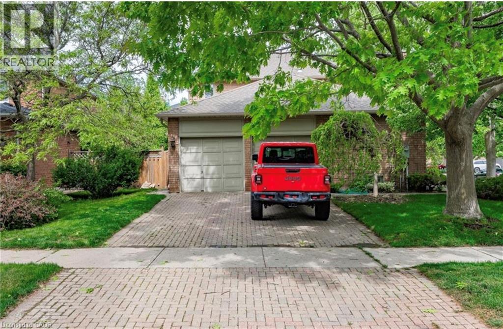 500 BLENHEIM Crescent, Oakville — photo 5