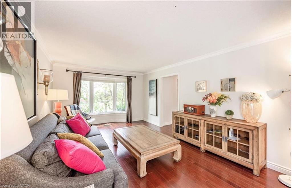500 BLENHEIM Crescent, Oakville — photo 9