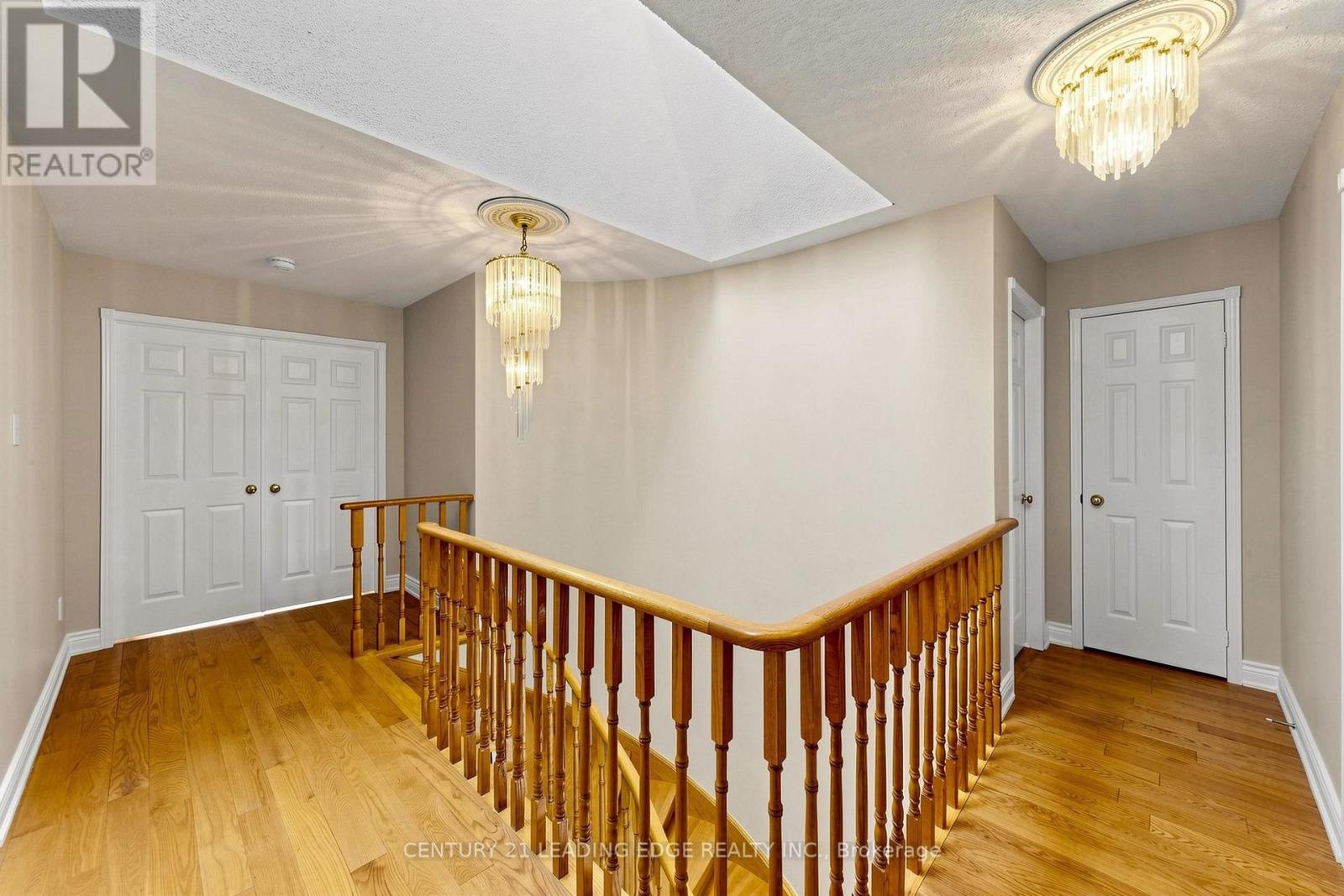 92 ERICKSON DRIVE - 26