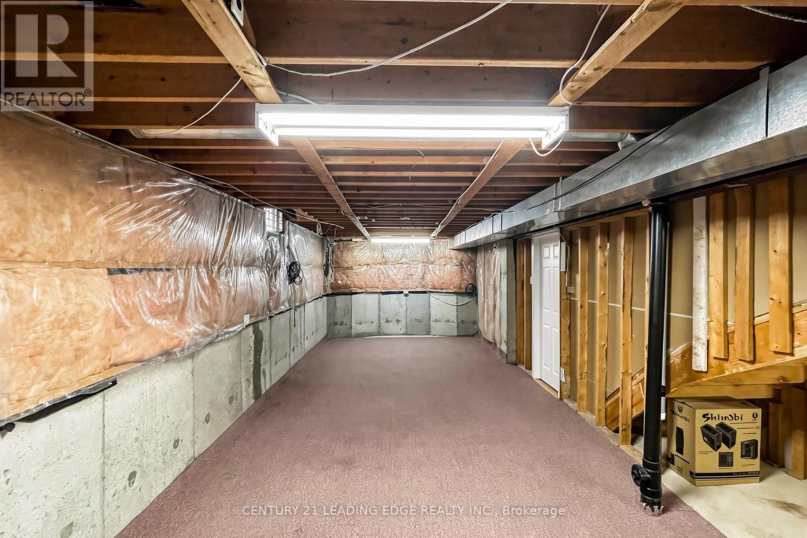 92 ERICKSON DRIVE - 32
