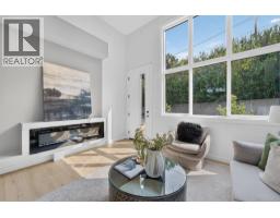 2pc Bathroom - 2020 12 Avenue Sw, Calgary, AB T3C0S1 Photo 9