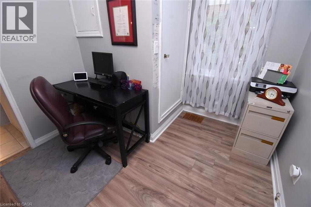 154 EWEN Road - 17