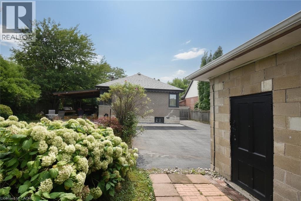 154 EWEN Road - 32