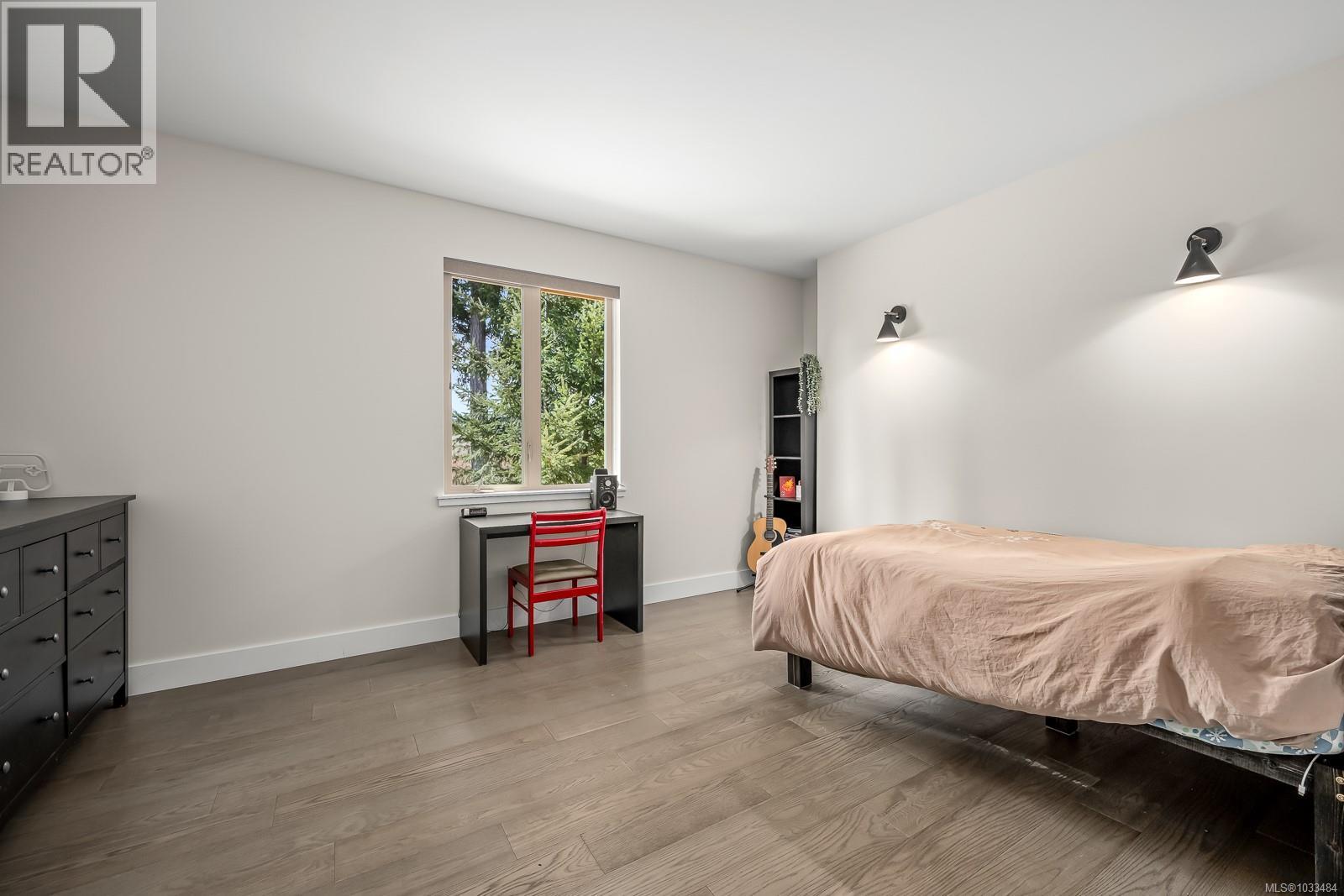 3389 Rhys Rd - 17